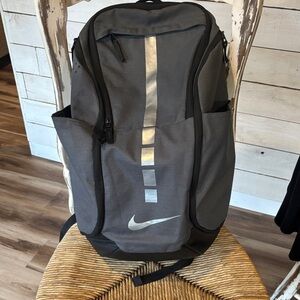 Nike basketball travel bag